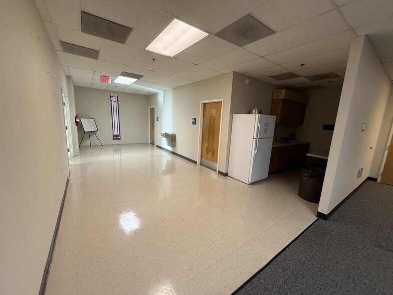 10318-10332 Battleview Pky, Manassas, VA for lease - Interior Photo - Image 3 of 10