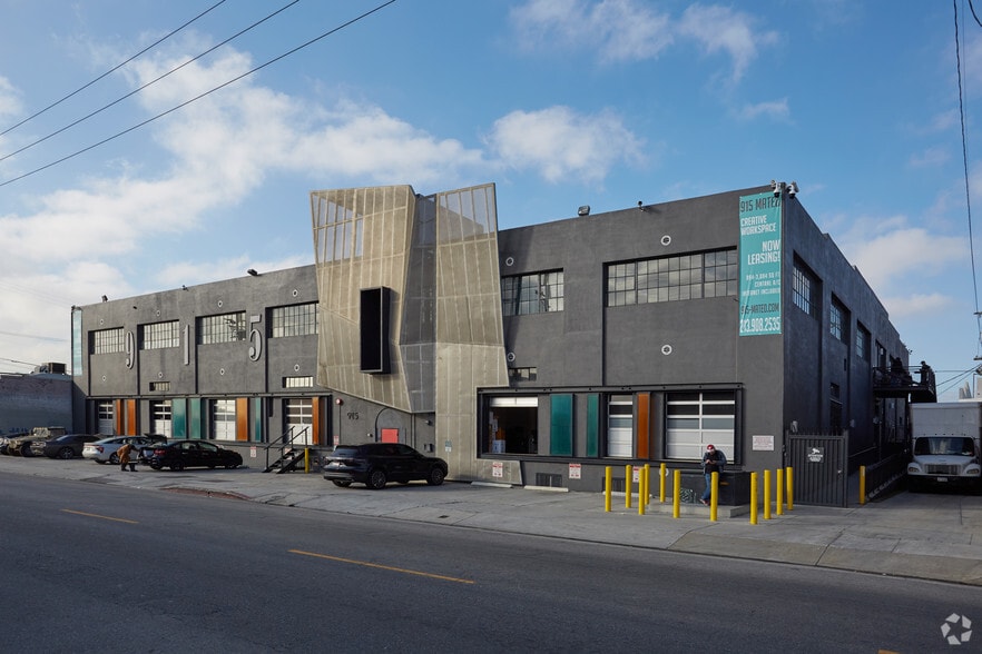 915 Mateo St, Los Angeles, CA for lease - Building Photo - Image 3 of 20