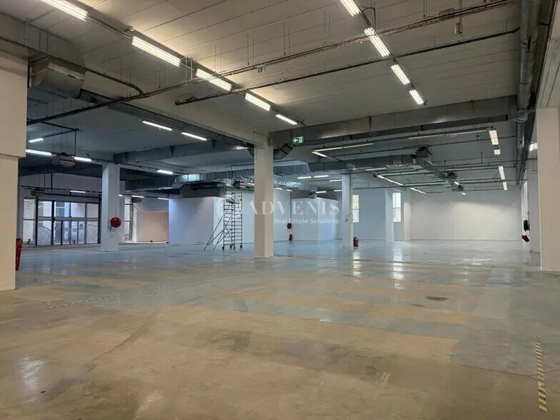 Flex dans Ivry-sur-Seine à louer - Photo du bâtiment - Image 2 de 23
