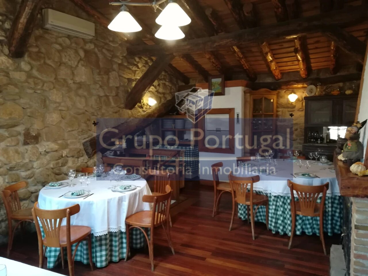 Retail in Alameda del Valle, Madrid for lease Primary Photo- Image 1 of 3