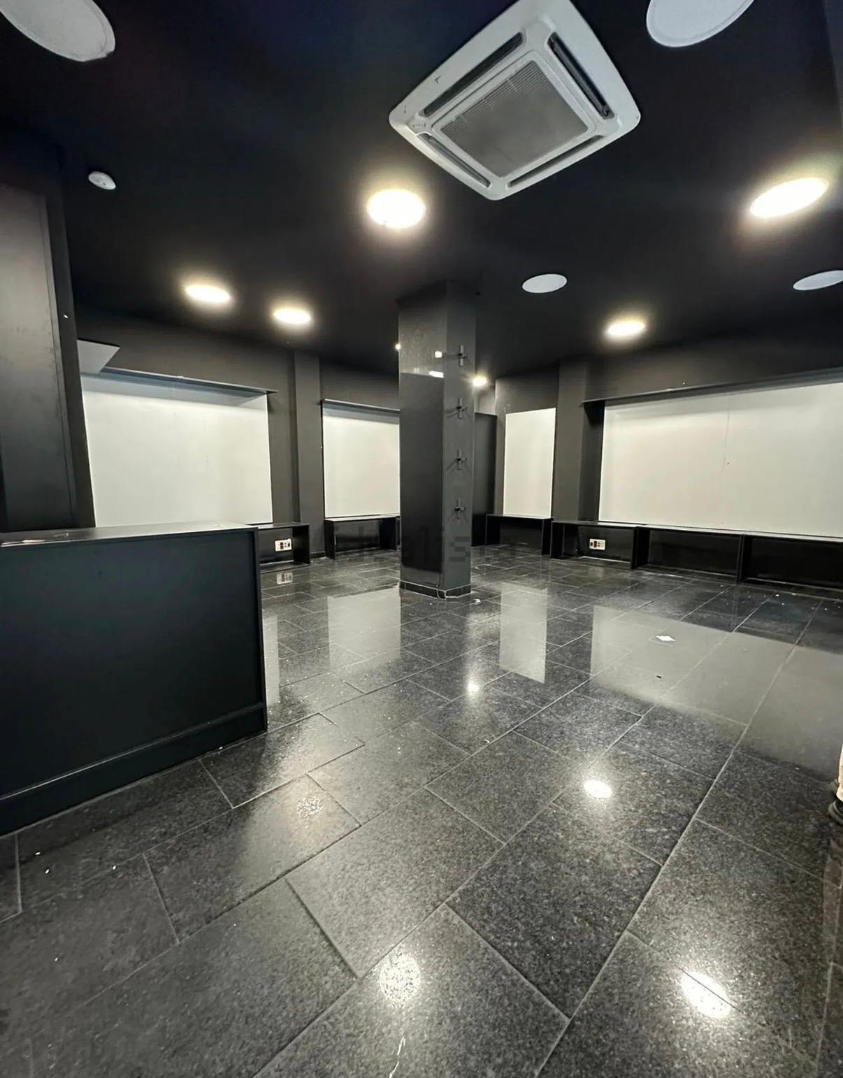 Retail in Madrid, Madrid for lease Interior Photo- Image 1 of 6