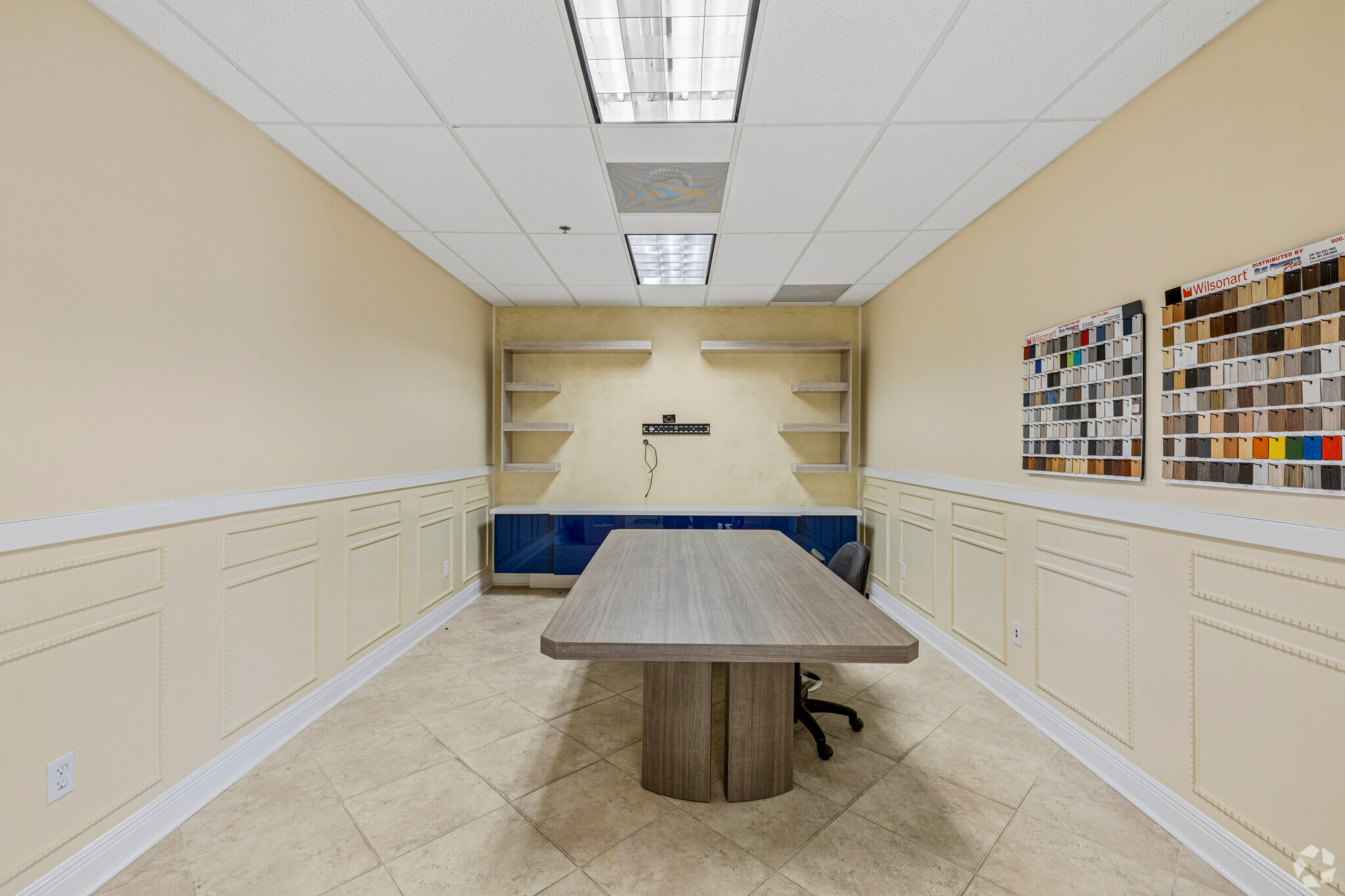 740 NW Enterprise Dr, Port Saint Lucie, FL à louer Photo intérieure- Image 1 de 11