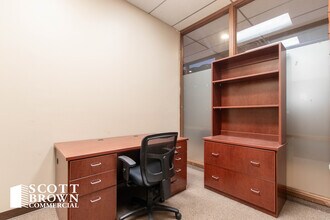 225 W Hickory St, Denton, TX for lease Interior Photo- Image 2 of 2
