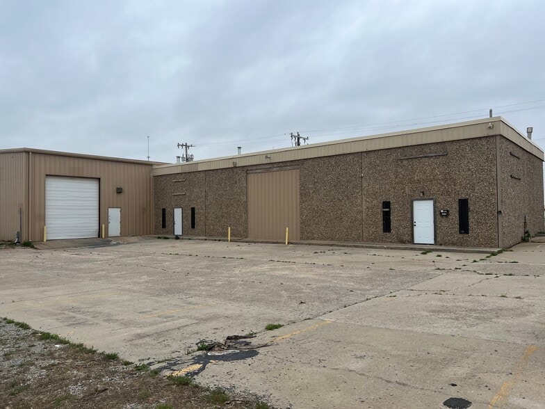 3900 Valley Park Dr, El Reno, OK for sale - Building Photo - Image 2 of 6