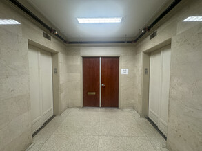 225 Broadway, New York, NY for lease Interior Photo- Image 1 of 4