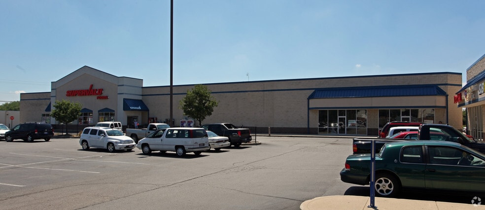 510-590 W Main St, New Lebanon, OH for lease - Building Photo - Image 3 of 9