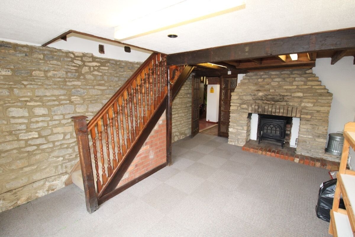 High St, Turvey for lease Interior Photo- Image 1 of 1