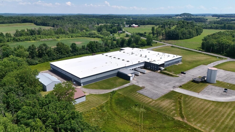 8673 Lyons Marengo Rd, Lyons, NY for lease - Building Photo - Image 3 of 11