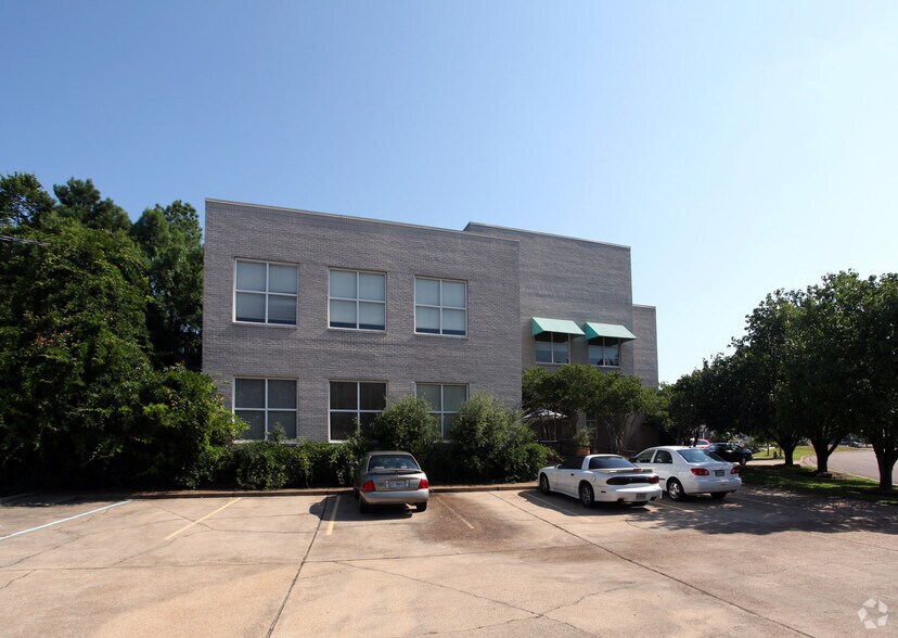 1818 Crane Ridge Dr, Jackson, MS for lease - Building Photo - Image 1 of 4