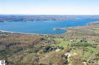 Plus de détails pour 0 Timberlee Dr, Traverse City, MI - Terrain à vendre