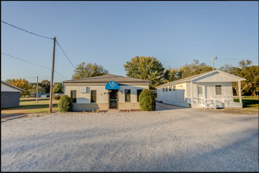 607 E Lyons St, Marissa, IL for sale - Building Photo - Image 2 of 13