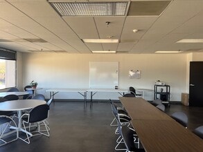 1111 N Northshore Dr, Knoxville, TN à louer Photo du bâtiment- Image 1 de 11