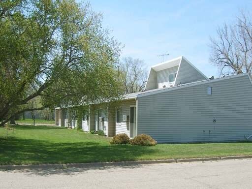 220 Church St, Flasher, ND à vendre - Photo du bâtiment - Image 2 de 4