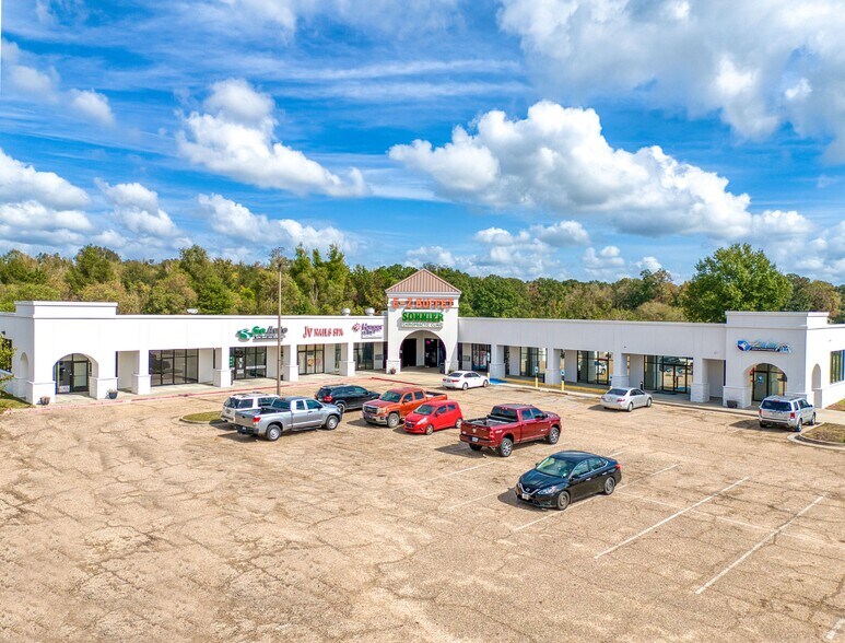 6363 Main St, Zachary, LA à louer - Photo principale - Image 1 de 23