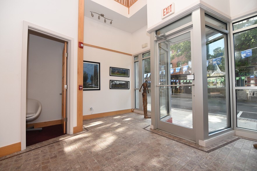 22 N Division St, Peekskill, NY for sale - Interior Photo - Image 2 of 11