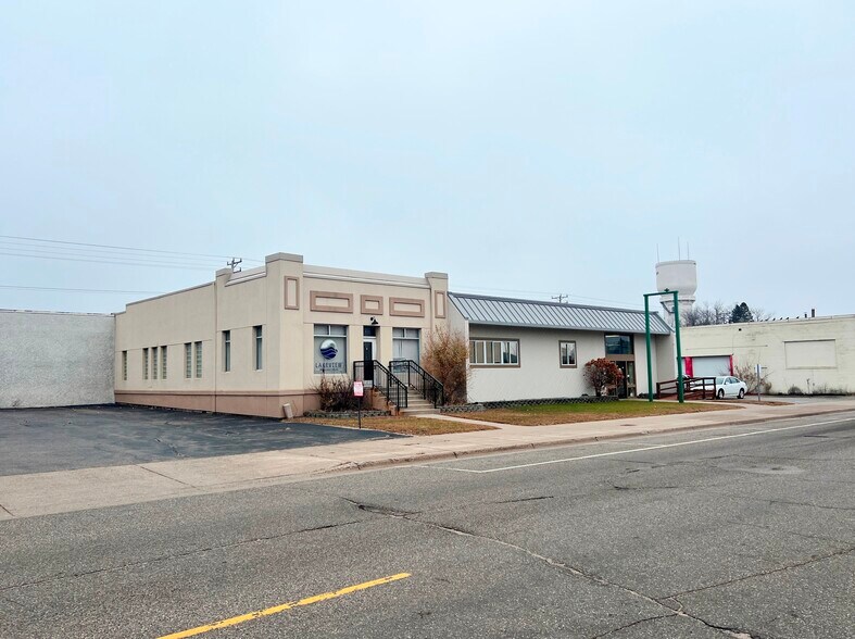 411 Front St, Brainerd, MN for lease - Building Photo - Image 2 of 17