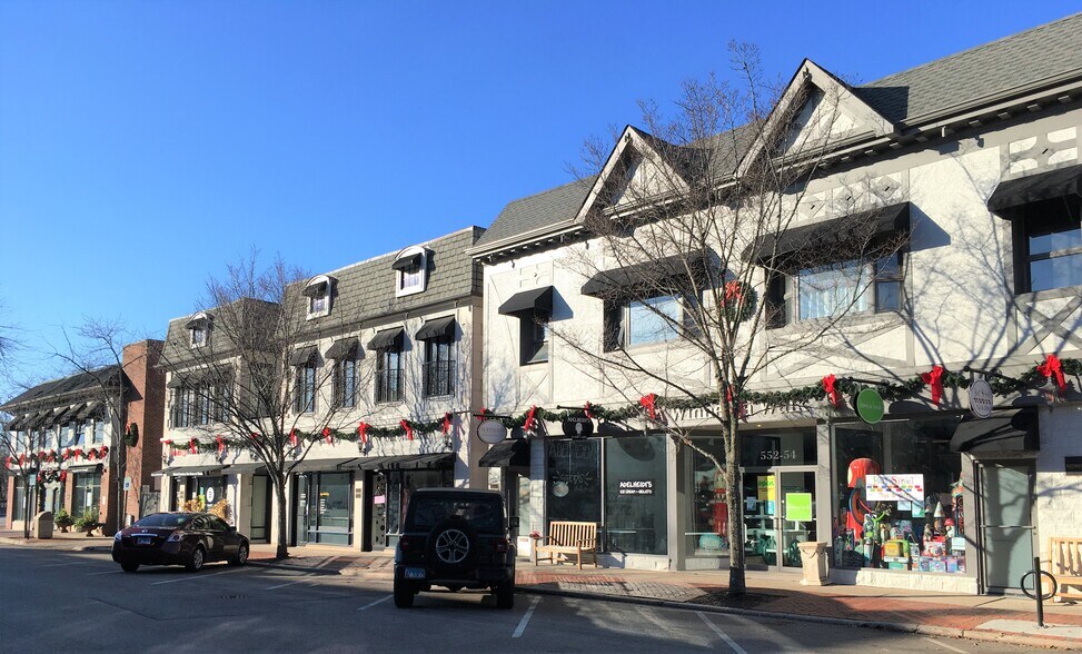 544-554 Lincoln Ave, Winnetka, IL à louer - Photo du bâtiment - Image 2 de 4
