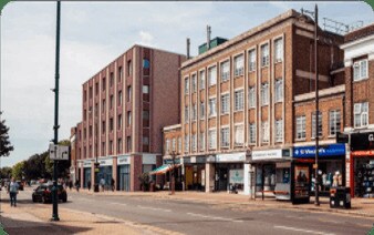 11 Station Rd, Upminster à louer - Photo du bâtiment - Image 2 de 6