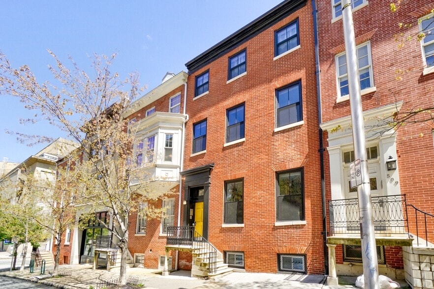 Cathedral Commons portfolio of 2 properties for sale on LoopNet.ca - Building Photo - Image 1 of 9