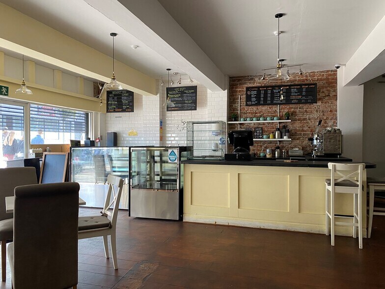 10-12 Main St, Bangor à louer - Photo du bâtiment - Image 3 de 7