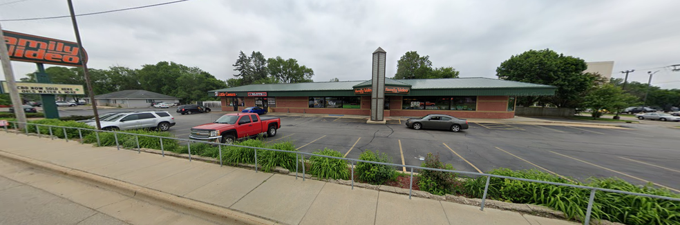 1005-1007 W Galena Ave, Freeport, IL for lease - Primary Photo - Image 1 of 3