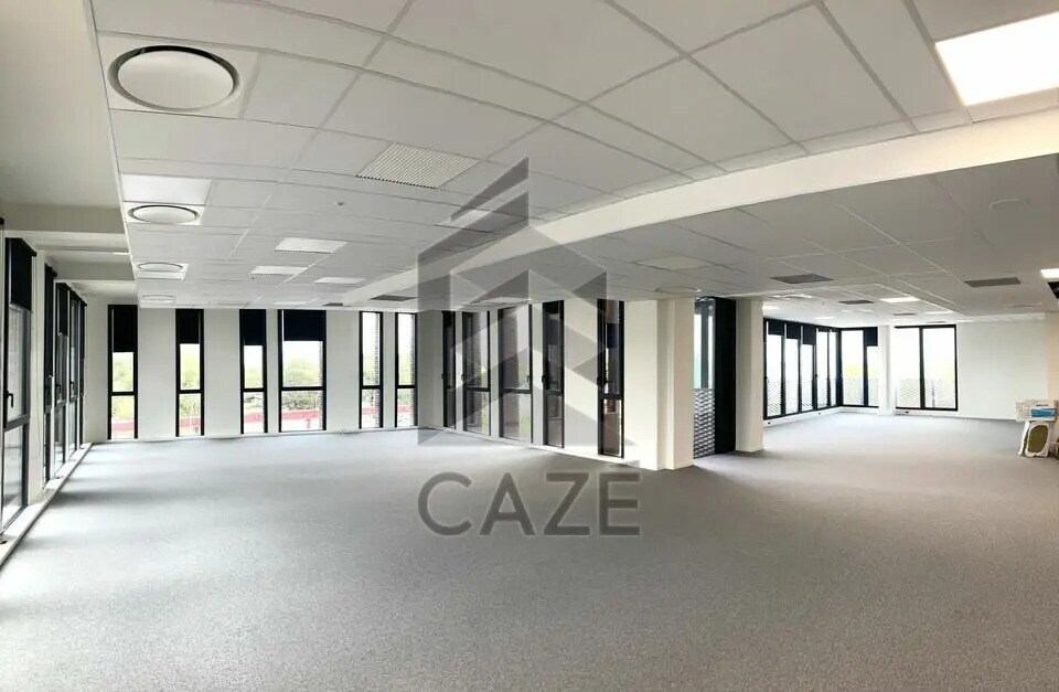 Bureau dans Bordeaux à louer Photo du bâtiment- Image 1 de 6