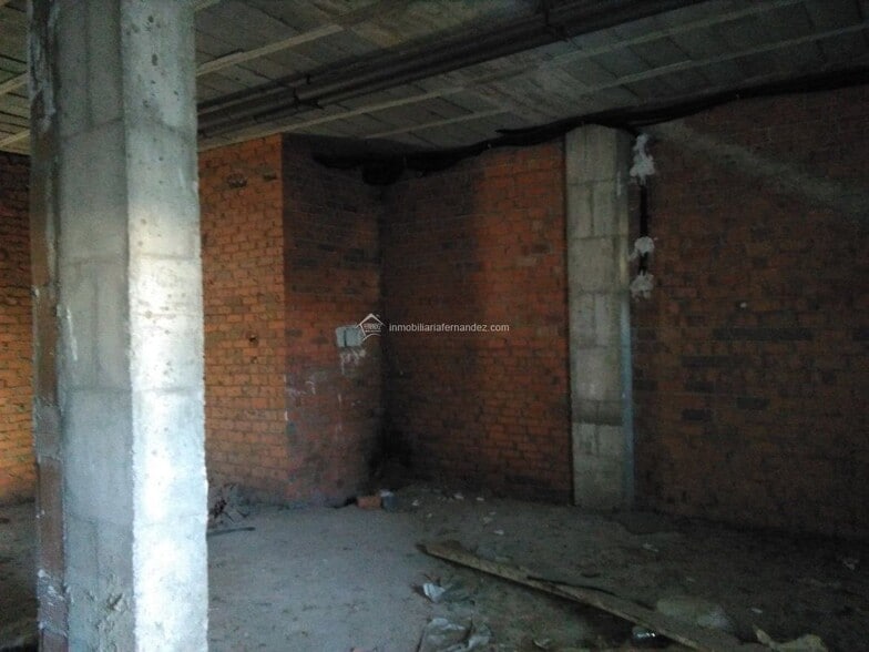 Retail in Cáceres, Cáceres for lease - Building Photo - Image 1 of 7