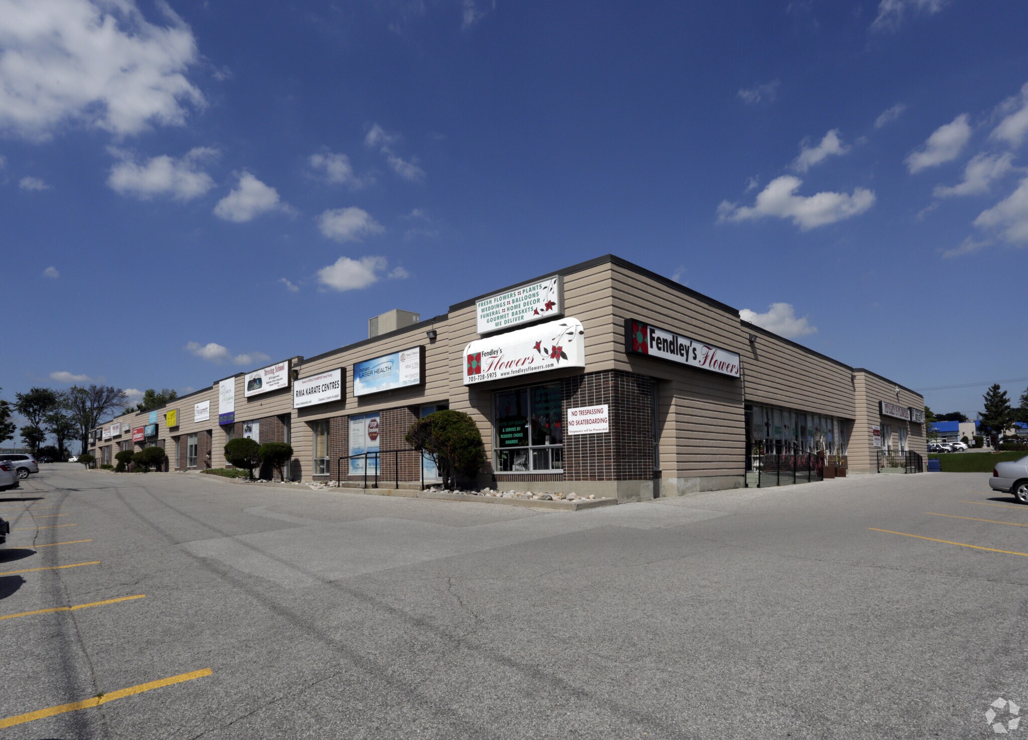 4 Alliance Blvd, Barrie, ON à vendre Photo principale- Image 1 de 1