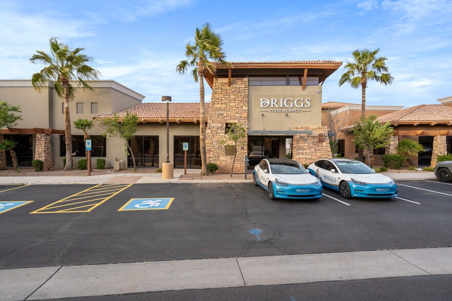 2680 S Val Vista Dr, Gilbert, AZ à louer - Photo du bâtiment - Image 2 de 7