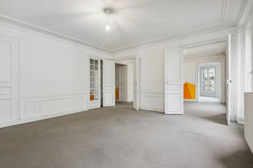 29 Rue Drouot, Paris à louer - Photo du bâtiment - Image 1 de 9