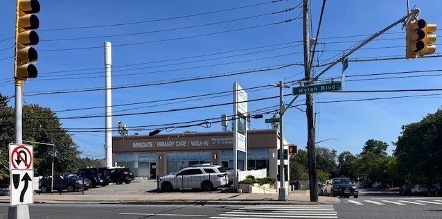 4360 Hylan Blvd, Staten Island, NY à vendre - Photo du bâtiment - Image 2 de 4