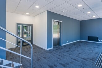 2 Kembrey Park, Swindon for lease Interior Photo- Image 2 of 5