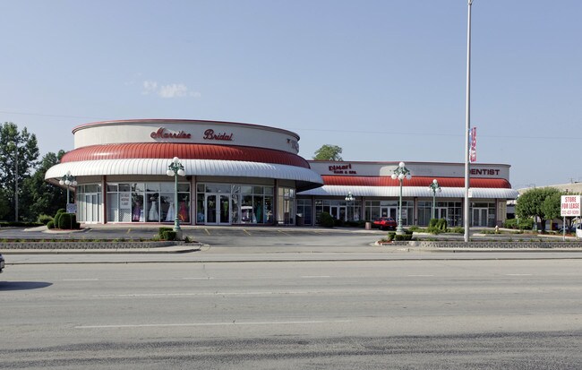 Plus de détails pour 5-25 E Golf Rd, Arlington Heights, IL - Commerce de détail à louer