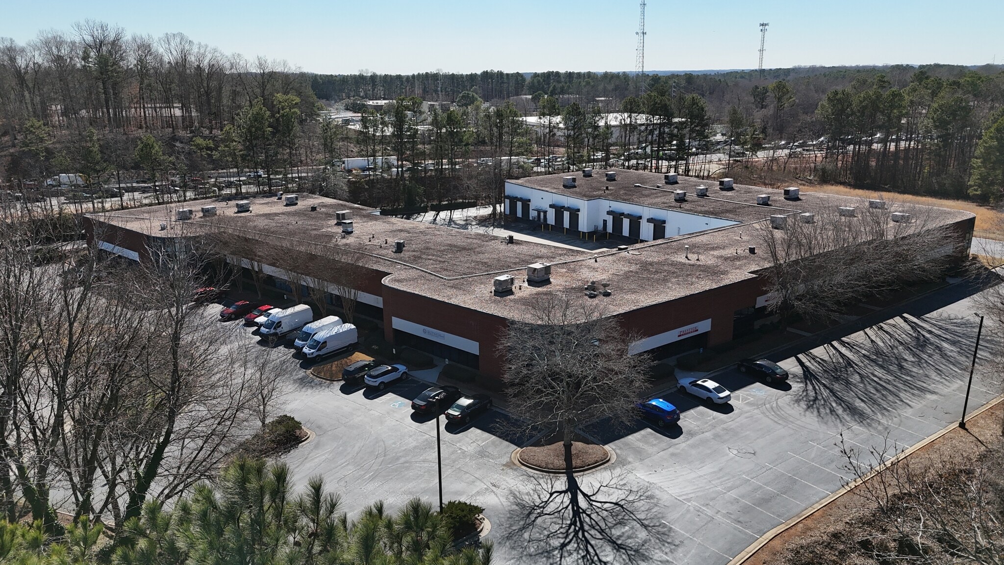 5240 Snapfinger Park Dr, Lithonia, GA for lease Primary Photo- Image 1 of 12