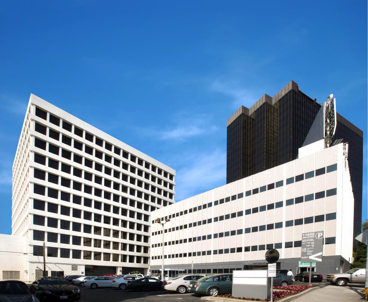 11620 Wilshire Blvd, Los Angeles, CA à louer Photo principale- Image 1 de 7