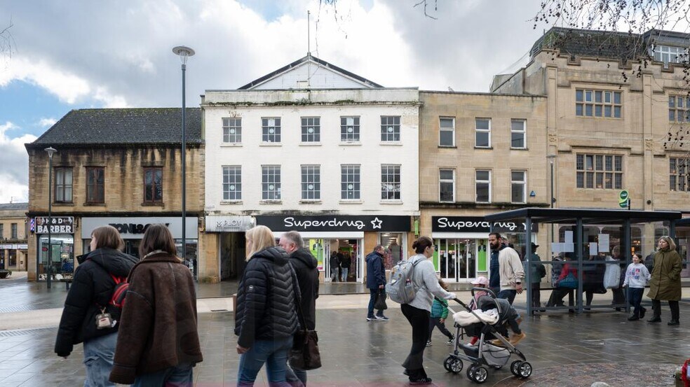 15-16 High St, Yeovil à vendre - Photo du bâtiment - Image 3 de 4