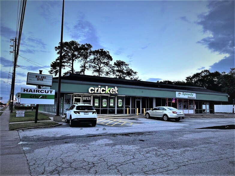 2038 N Gessner Rd, Houston, TX à louer - Photo du bâtiment - Image 3 de 7