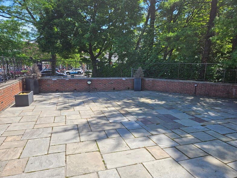 1296 North Ave, New Rochelle, NY for lease - Building Photo - Image 2 of 2