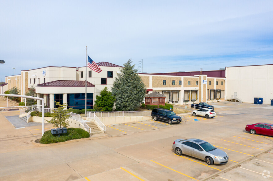 311 NW 122nd St, Oklahoma City, OK à vendre - Photo du bâtiment - Image 1 de 1