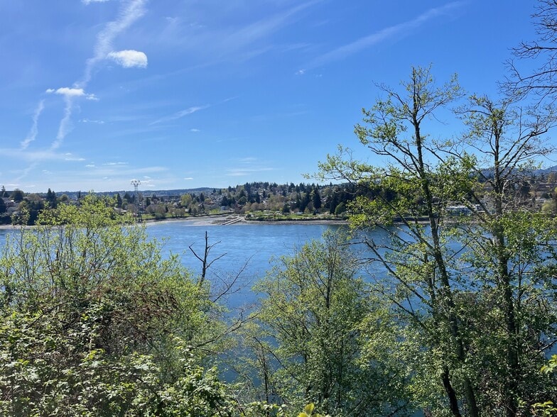 1943 Wheaton Way, Bremerton, WA for sale - Building Photo - Image 3 of 12