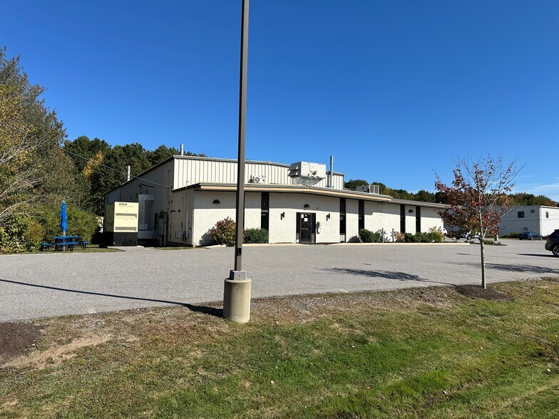 14 Washington Ave, Scarborough, ME à louer - Photo du bâtiment - Image 2 de 8