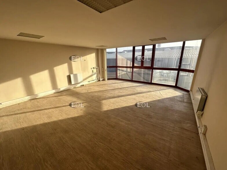 Industrial in Champigny-sur-Marne for lease - Interior Photo - Image 2 of 18