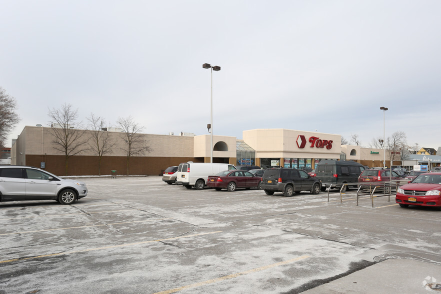 1000 Portage Rd, Niagara Falls, NY for lease - Building Photo - Image 1 of 13