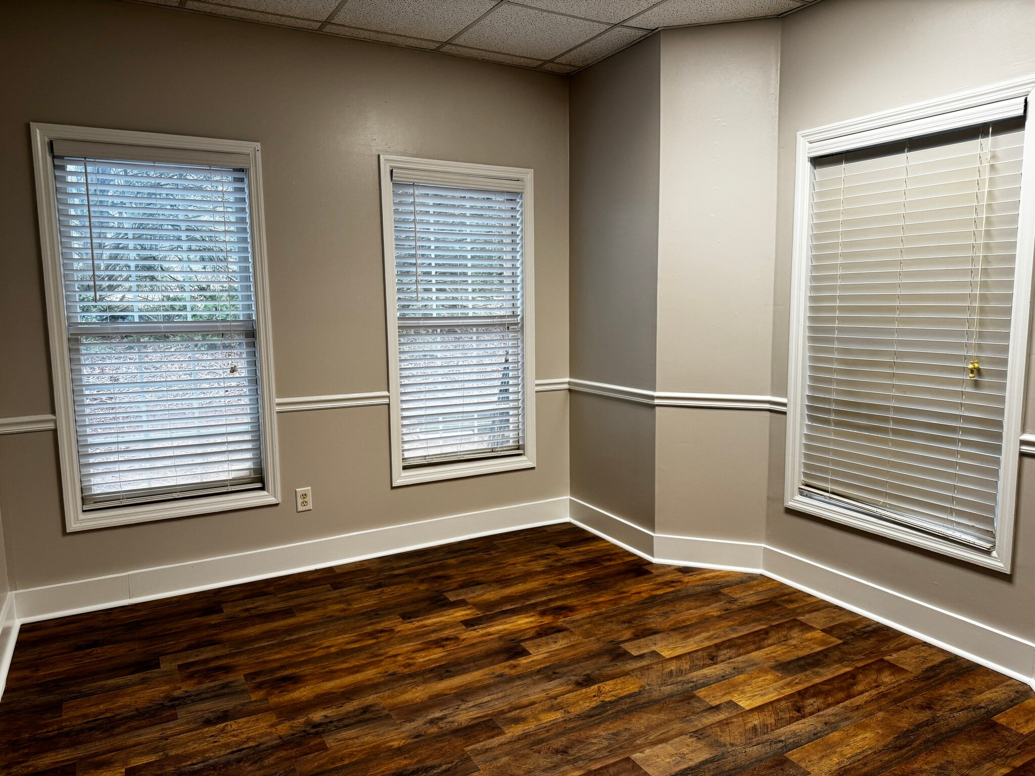 1353 Jennings Mill Rd, Watkinsville, GA for lease Interior Photo- Image 1 of 2