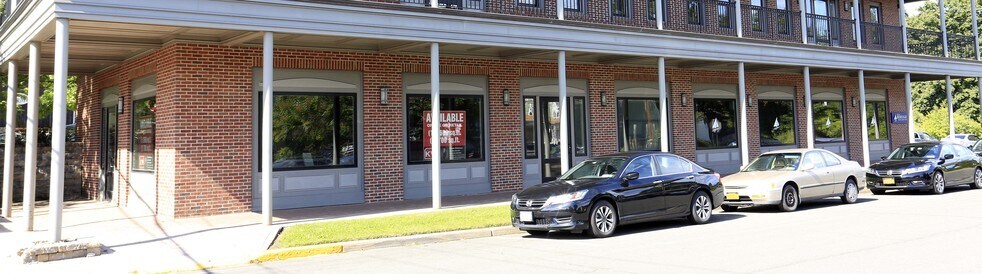 117 Grand St, Goshen, NY à vendre - Photo du bâtiment - Image 3 de 12