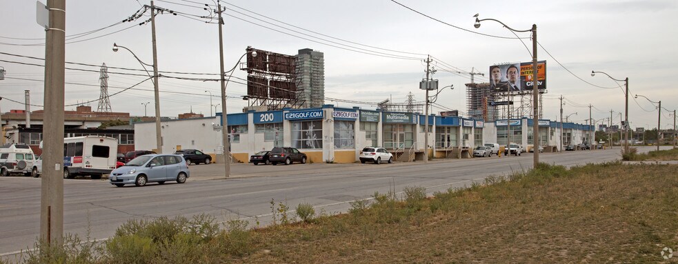 200 Queens Quay E, Toronto, ON for sale - Primary Photo - Image 1 of 1