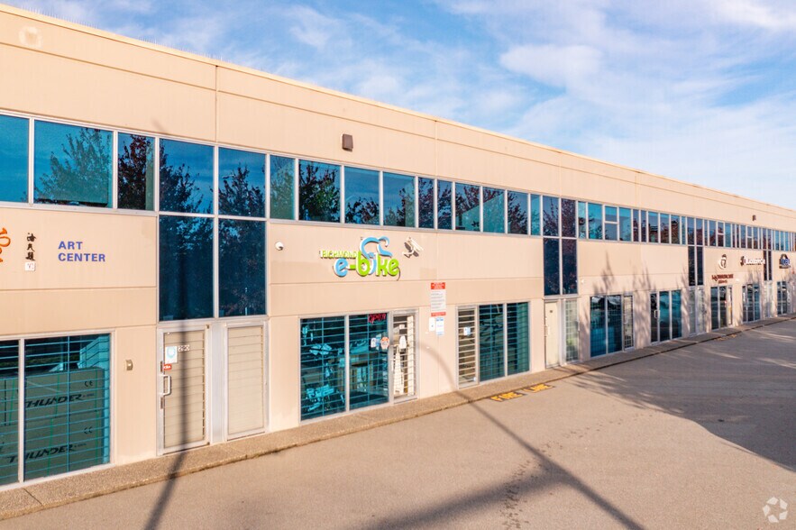 13988 Maycrest Way, Richmond, BC à louer - Photo du bâtiment - Image 3 de 4