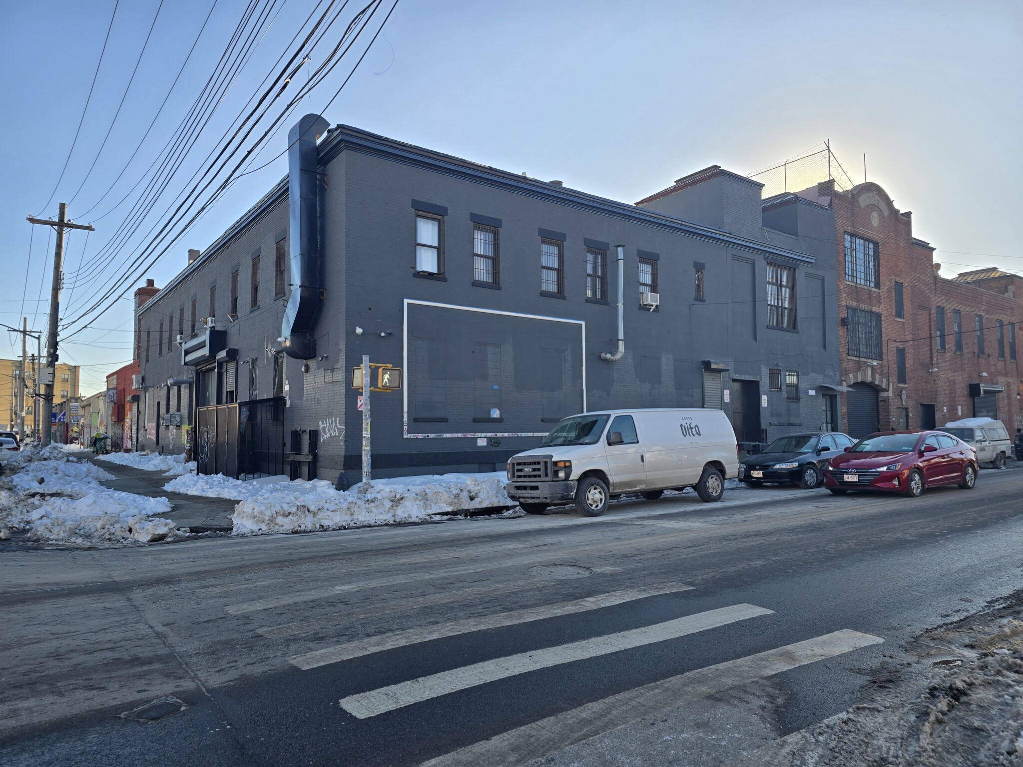 600 Johnson Ave, Brooklyn, NY for lease Primary Photo- Image 1 of 5