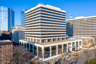 White Plains Plaza - South Tower - Convenience Store