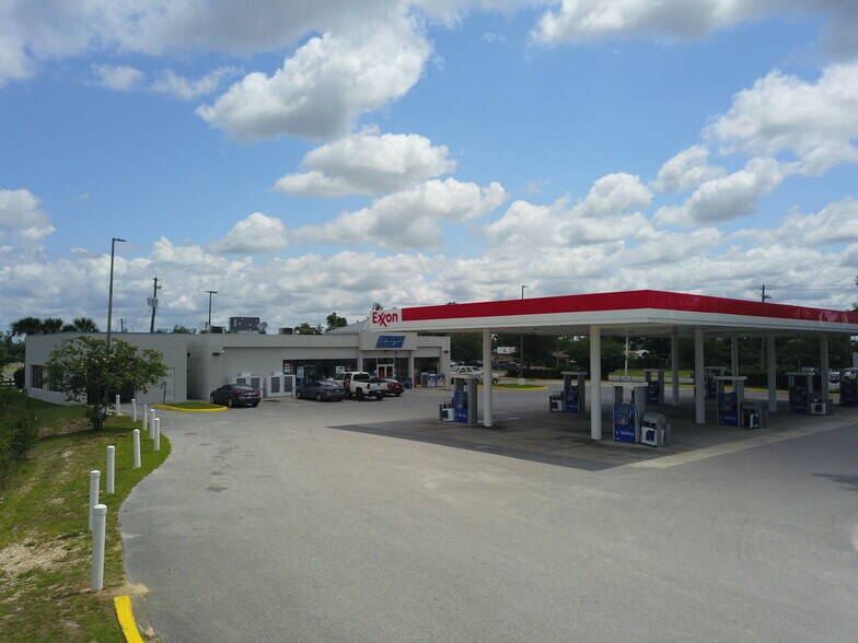 4707 County Rd 389, Lynn Haven, FL à vendre - Photo du bâtiment - Image 2 de 5